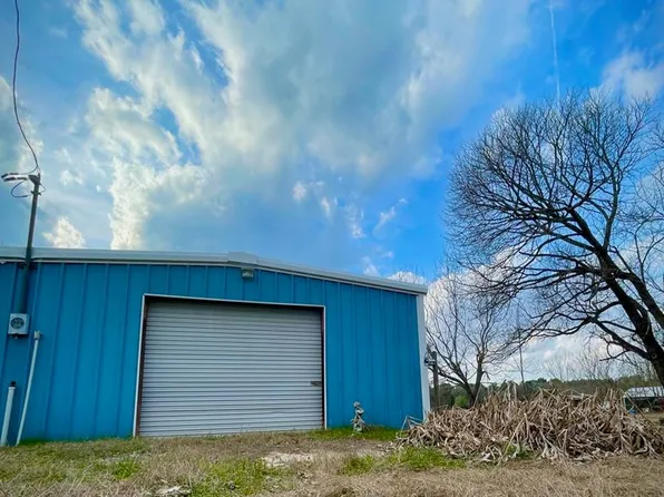 1202 Lanely Rd, Buffalo, TX 75831