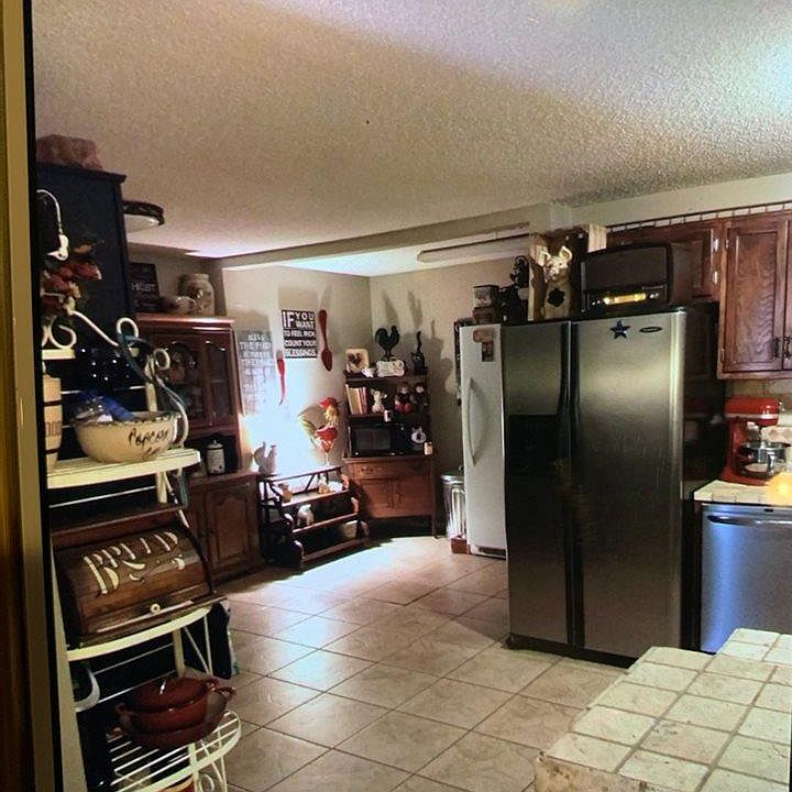 2nd image of 2110 Holly Creek Rd