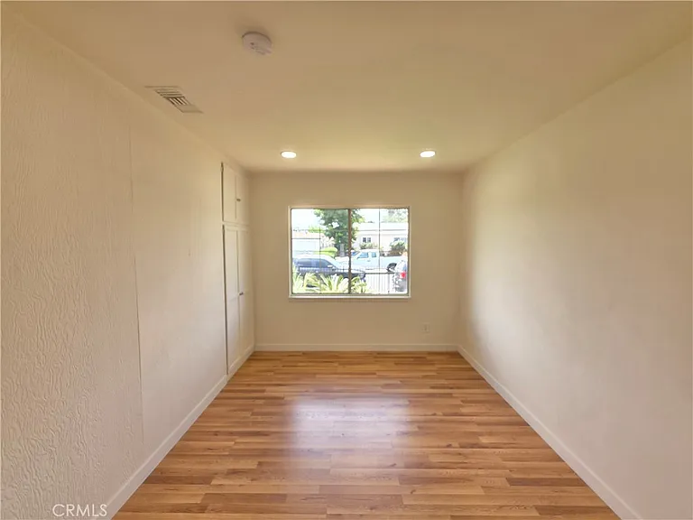 8834 Stansbury Ave — Photo 15