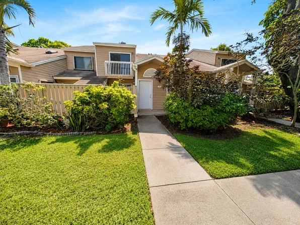 7111 Sportsmans Drive, North Lauderdale, FL 33068