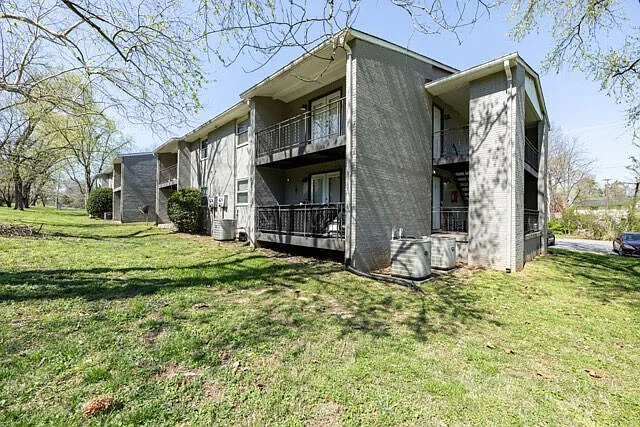 Sycamore Villas — Photo 3