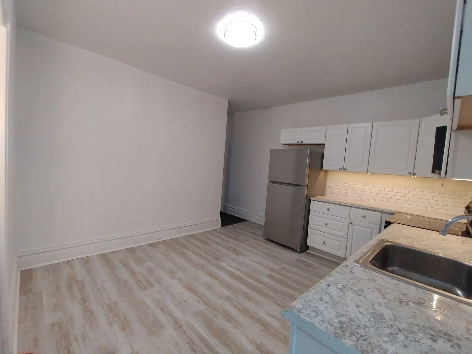 3 bed, 1107 sqft, $1,695 — Photo 4