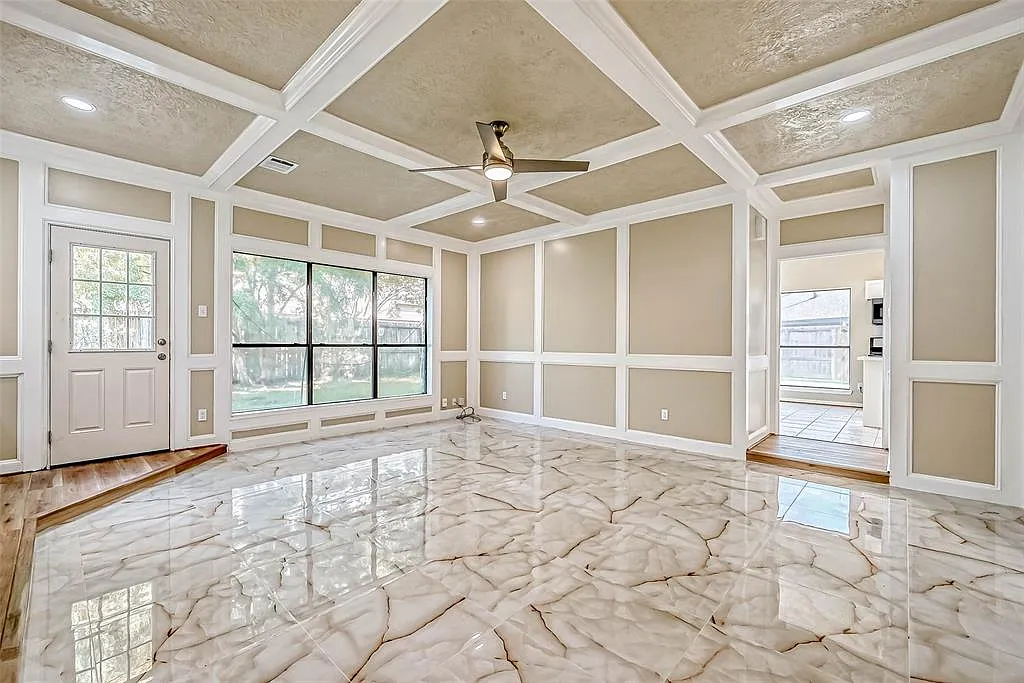 4 bed, 2.5 bath, 2838 sqft, $3,300 — Photo 2