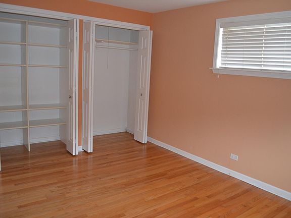5th image of 1486 Willow Ave