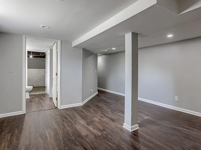 1240 S 15th St — Photo 18
