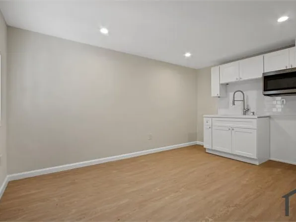 2364 Lime Ave, Long Beach, CA 90806