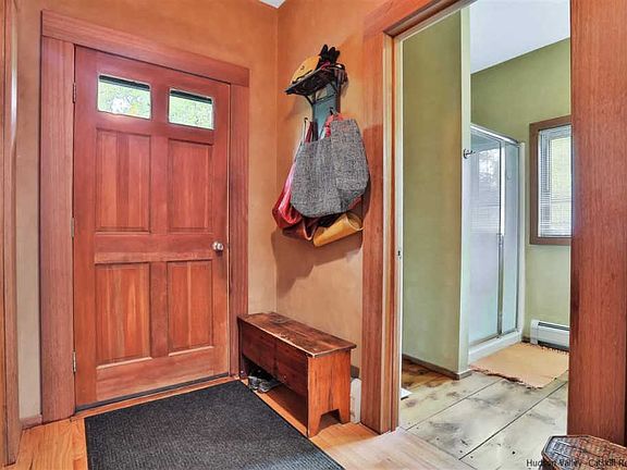 4th image of 84 Crispell Ln