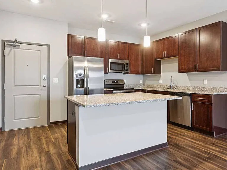 360 at Jordan West — Photo 95