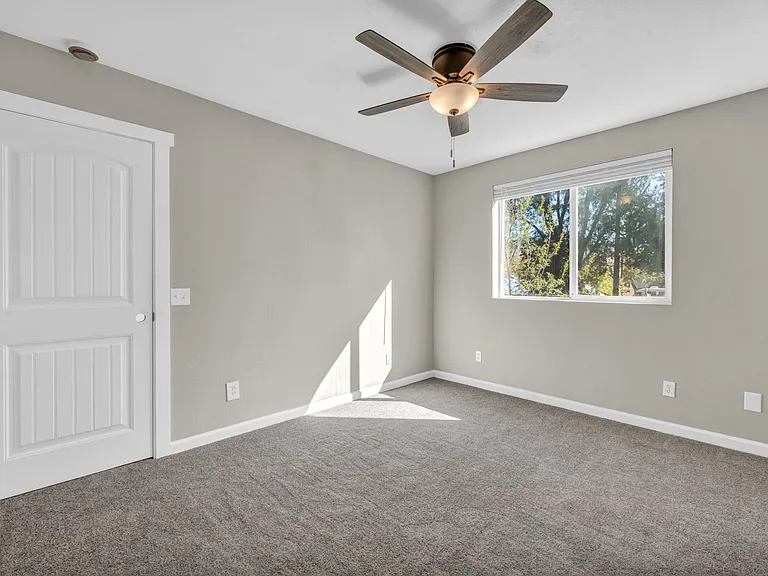 604 Pine St — Photo 43