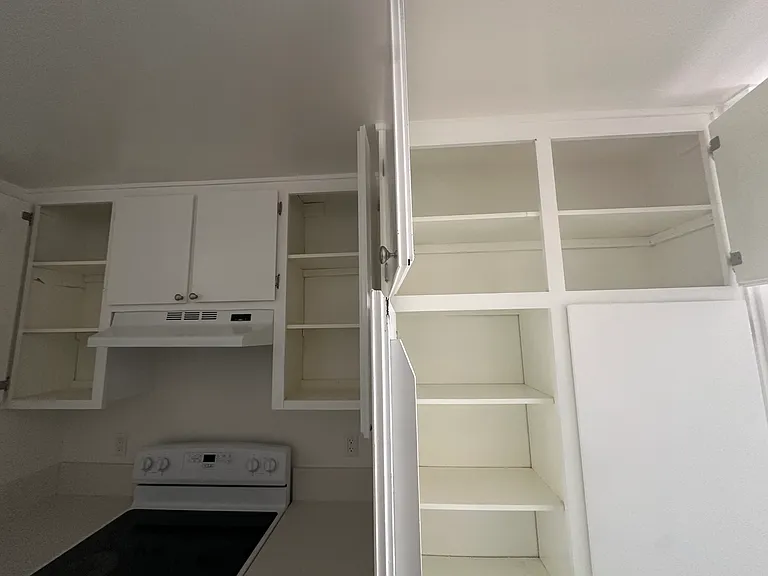 1320 Armacost Ave #6 — Photo 5