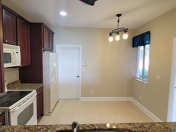 Kitchen wirh room for eat in and bright window