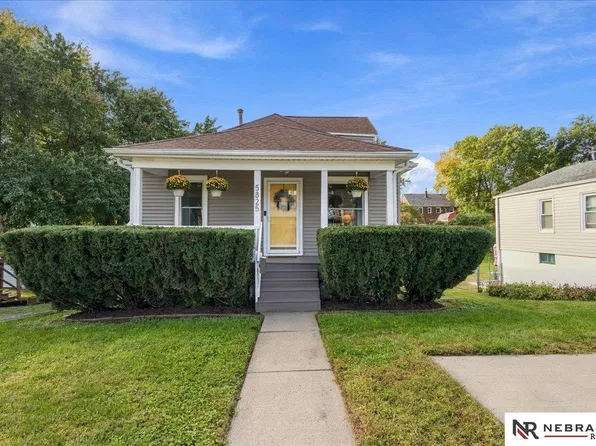 5825 Erskine St, Omaha, NE 68104