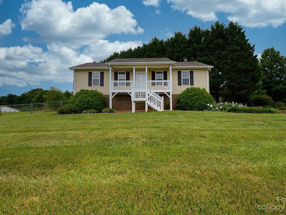 1st image of 100 Jordan Ln