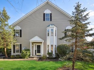 53 Dorchester Dr, Basking Ridge, NJ 07920
