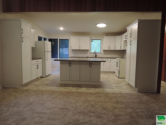 3rd image of 3626 Pierce Pl