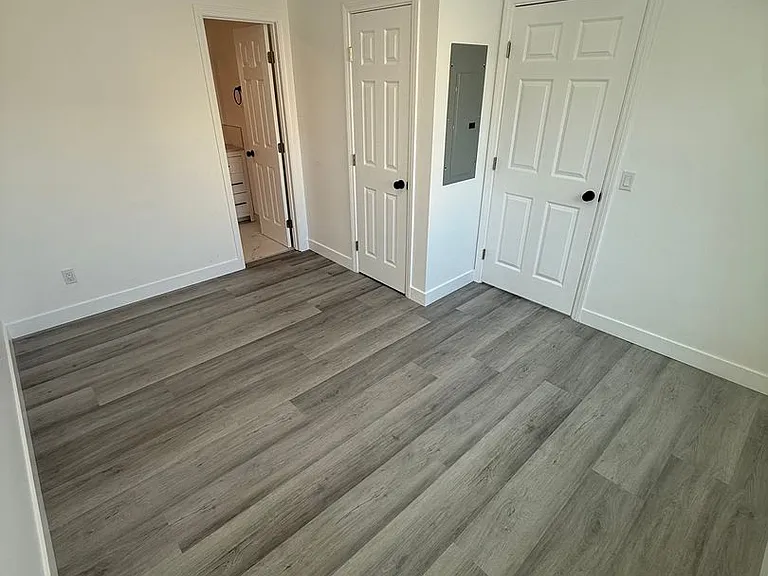 4560 College Ave — Photo 9
