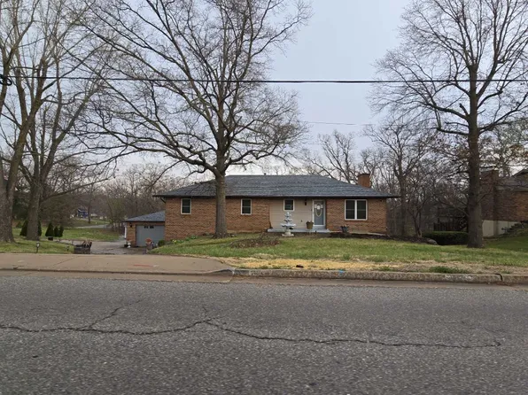 4930 Rainbow Dr, Jefferson City, MO 65109