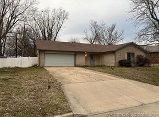 649 S Maywood Dr, Claremore, OK 74017