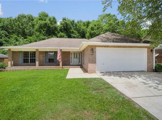 28075 Chateau Dr, Daphne, AL 36526
