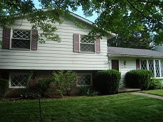 1st image of 564 University Ave