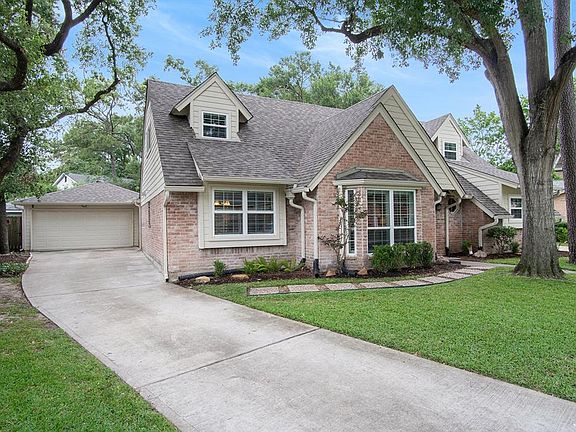 3rd image of 11206 Pecan Creek Dr