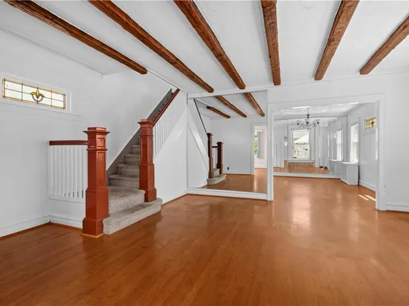 993 East 39th Street image 3 of 15
