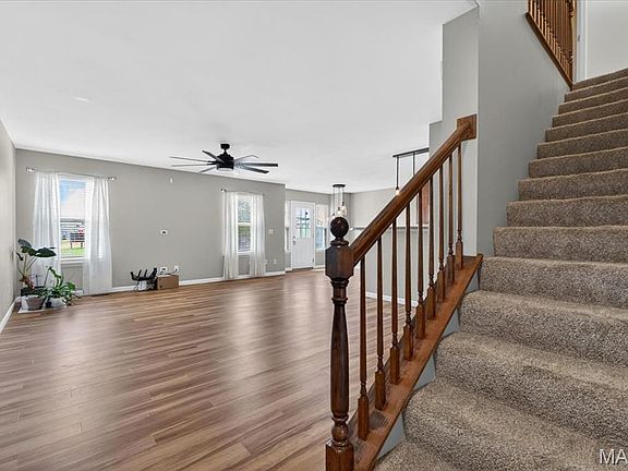 5th image of 20 Country Heights Ct