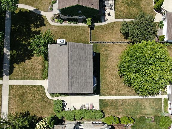 2nd image of 9010 Jackson Park Blvd