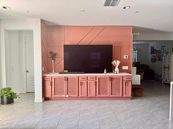 4th image of 10213 W Fairmount Ave
