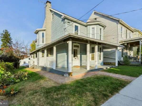 241 W North St, Waynesboro, PA 17268