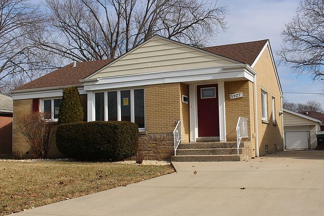 1st image of 1927 Mayfair Ave