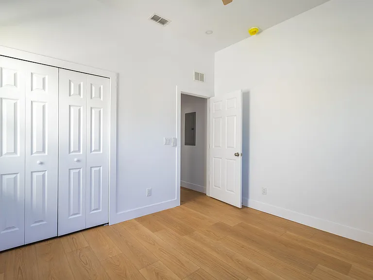 2401 10th Ave S #1 — Photo 10