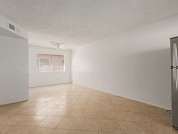 4th image of 615 N Arrowhead Dr APT 2