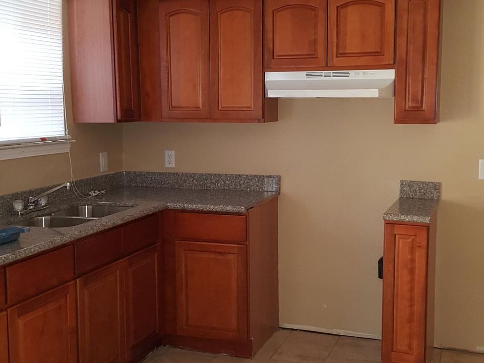 1st image of 911 Dimarco St APT B