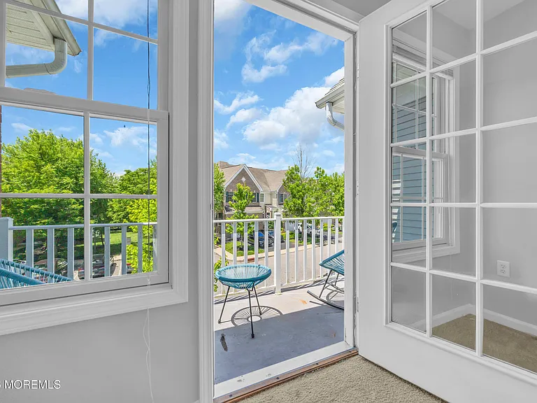 10 Deepwater Cir — Photo 16