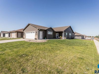 501 S Mary Gene Ave, Sioux Falls, SD, 57106