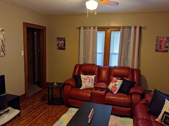 5th image of 1323 Clover Ave