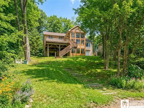 5464 Crestwood Rd, Bemus Pt, NY 14712