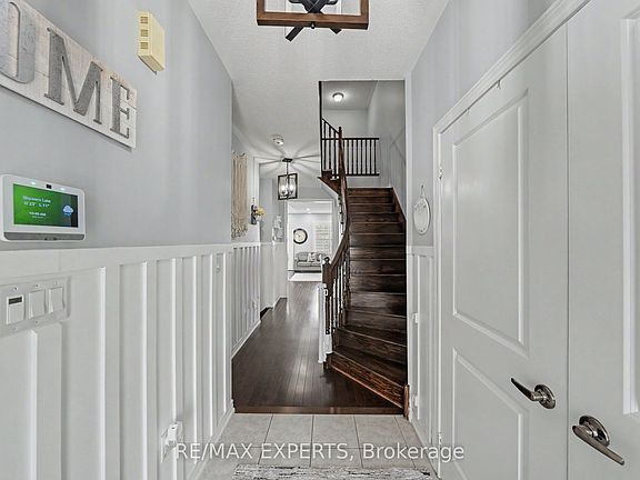 3rd image of 8 Morra Ave