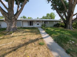 501 S 7th St, Douglas, WY 82633