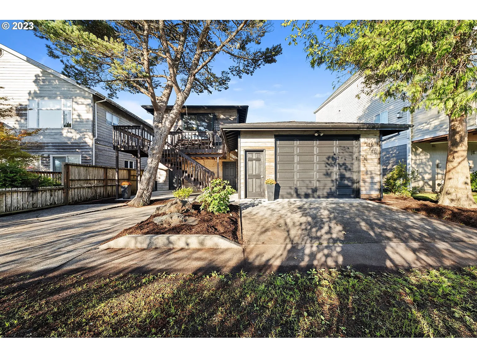 440 Avenue I photo 1
