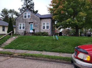 1823 W High St, Davenport, IA 52804