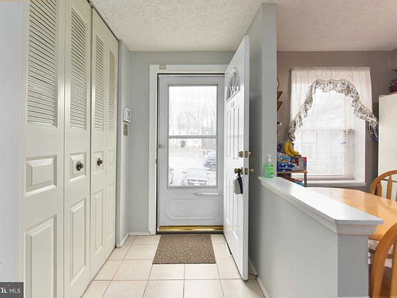 5th image of 9240 Redbridge Ct