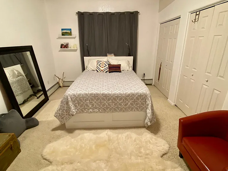 5402 W Dimond Blvd #4 — Photo 5