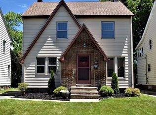 2247 Cranston Rd, University Heights, OH 44118