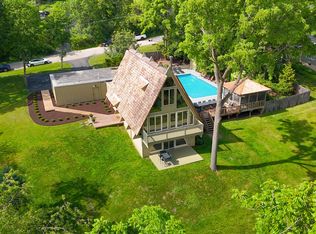 39W207 Happy Hills Rd, St Charles, IL 60175