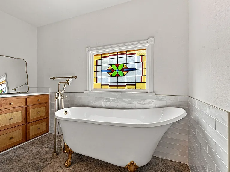 1205 Shannon Ln — Photo 37