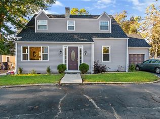 59 Washington St, Warwick, RI 02888