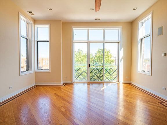 3rd image of 2521 W Flournoy St APT 3