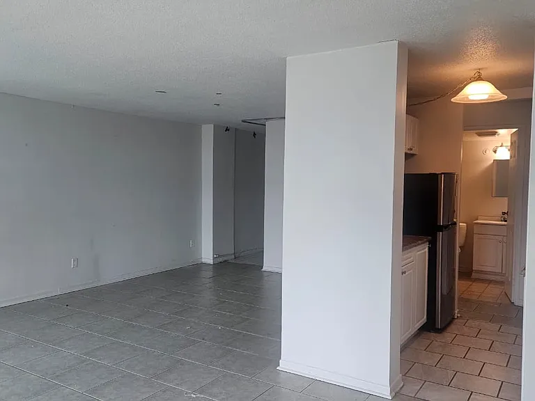 170 Lees Ave — Photo 48